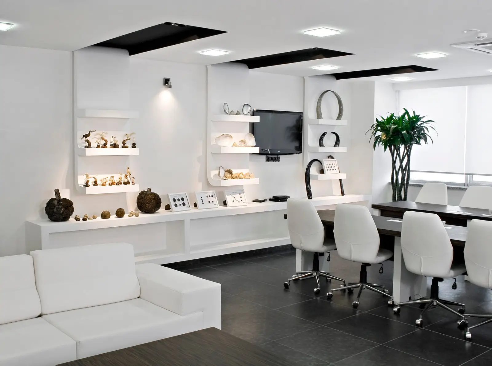 The Form Button showroom in Merter, with buttons displayed on the walls